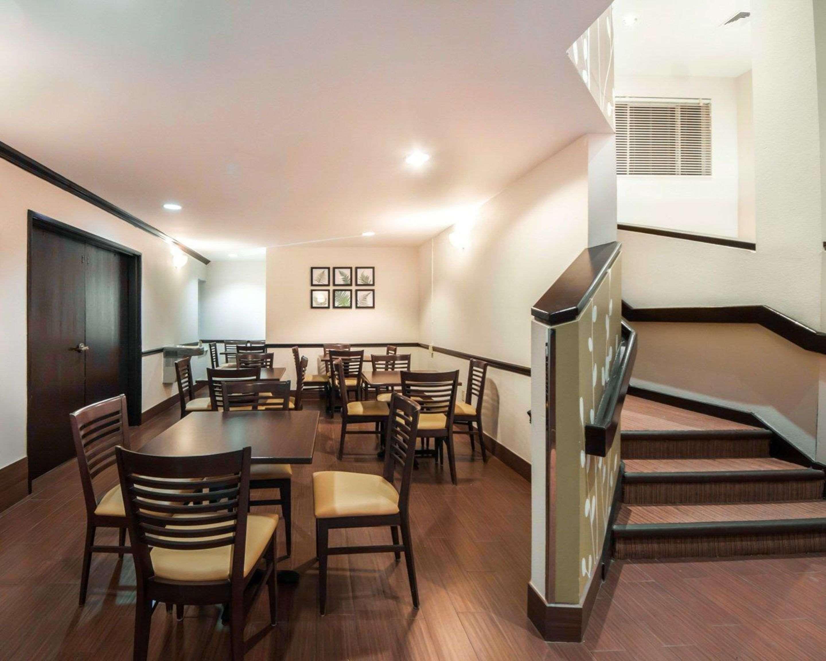 Sleep Inn & Suites Edmond Near University Екстериор снимка